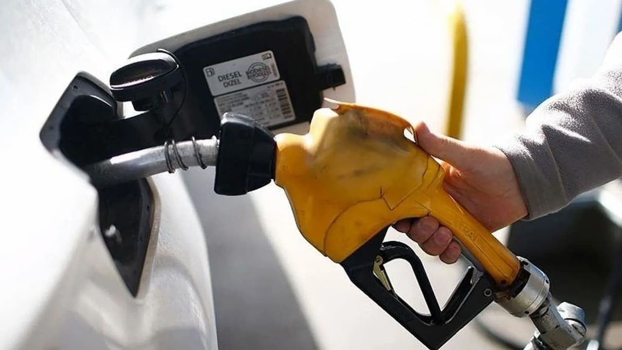 27 Ekim'de Akaryakıt Fiyatları Güncellendi! Petro Fiyatlarında Değişim Rüzgarı Devam Ediyor