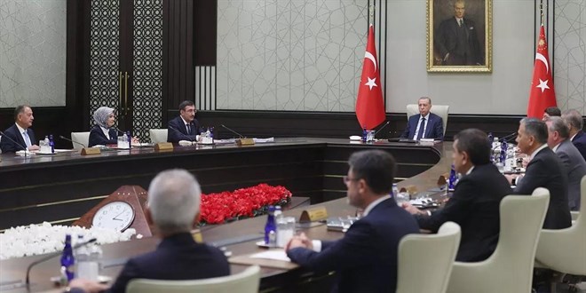AK Parti'de Değişim Süreci: Erdoğan Gereğini Yapacak