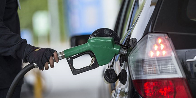 Akaryakıt Fiyatlarına Yeni Ayar: Benzin ve Motorine Zam, Otogaza İndirim