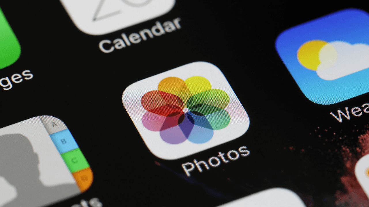 Apple Fotoğraflar Uygulamasına Yapay Zeka Desteği Getiriyor