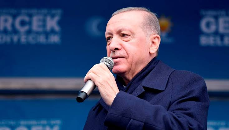 Cumhurbaşkanı Erdoğan'dan CHP'ye Demet Demet Avroları Toplayıp Paylaşıyorlar