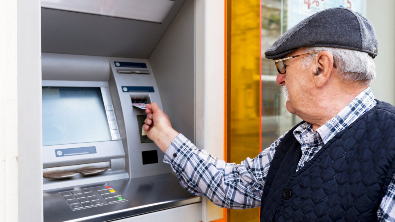 En Az 7.500 TL Emekli Maaşı Olanlara 6.250 TL Veriliyor: Banka Hesaplarına Yatırılıyor!