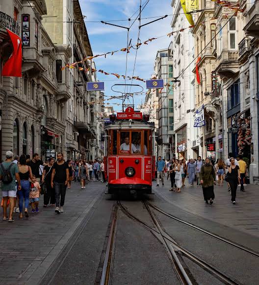 İstanbul'un O Caddesinde Tarihi Değişim! İBB O Tramvayları Kaldırıyor