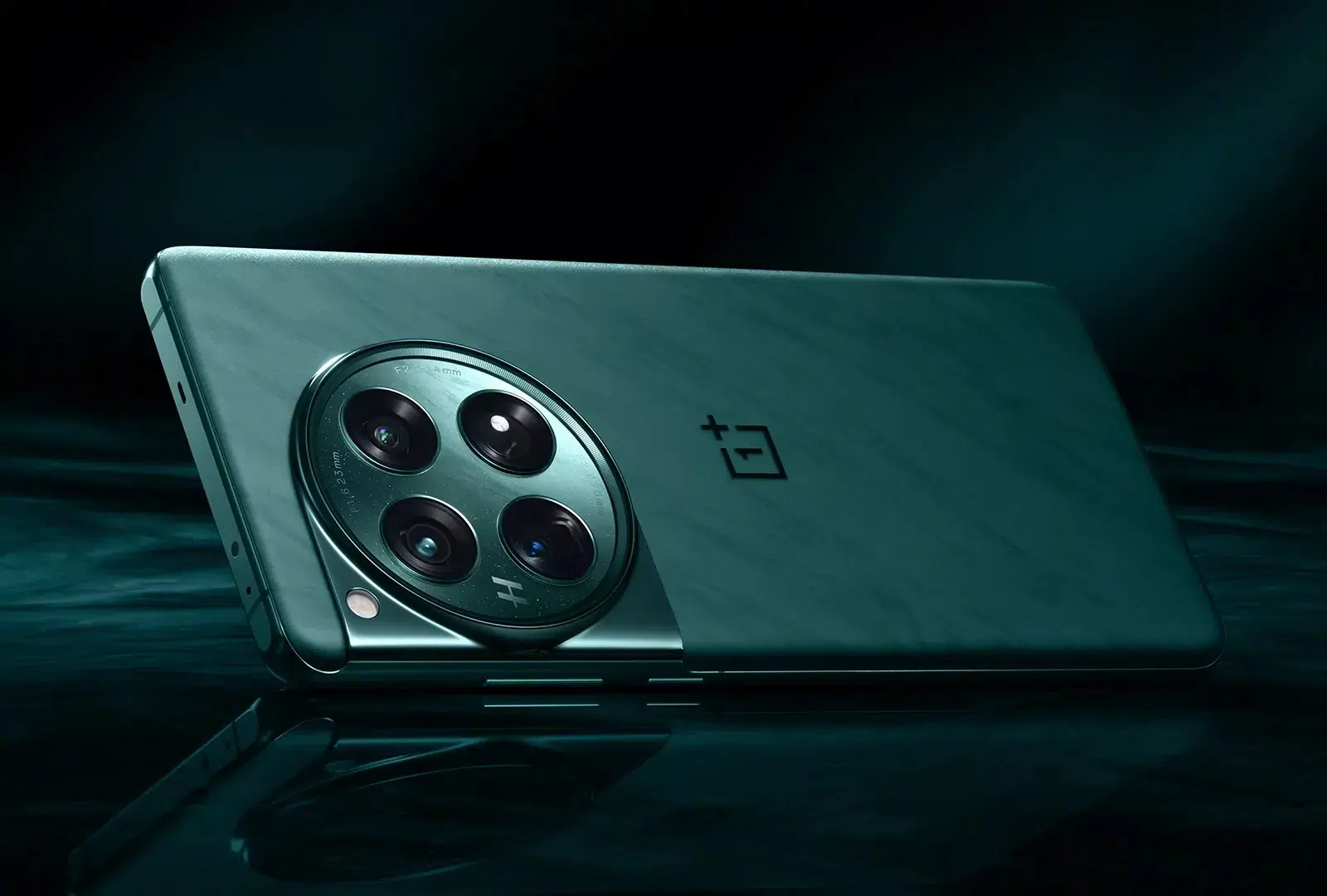 OnePlus 12’nin Tasarımı Resmi Video ve Fotoğraflarla Doğrulandı