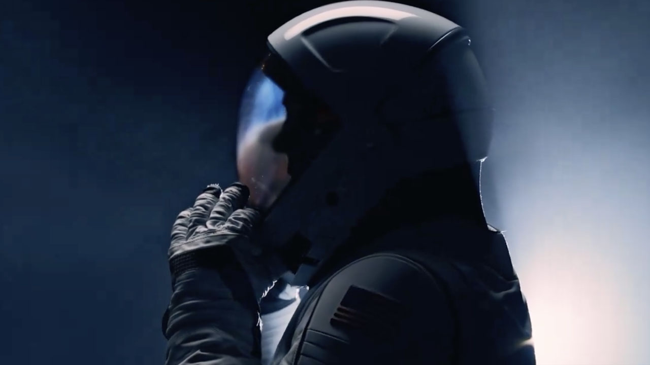 SpaceX Yeni Astronot Kıyafeti Tanıtımı