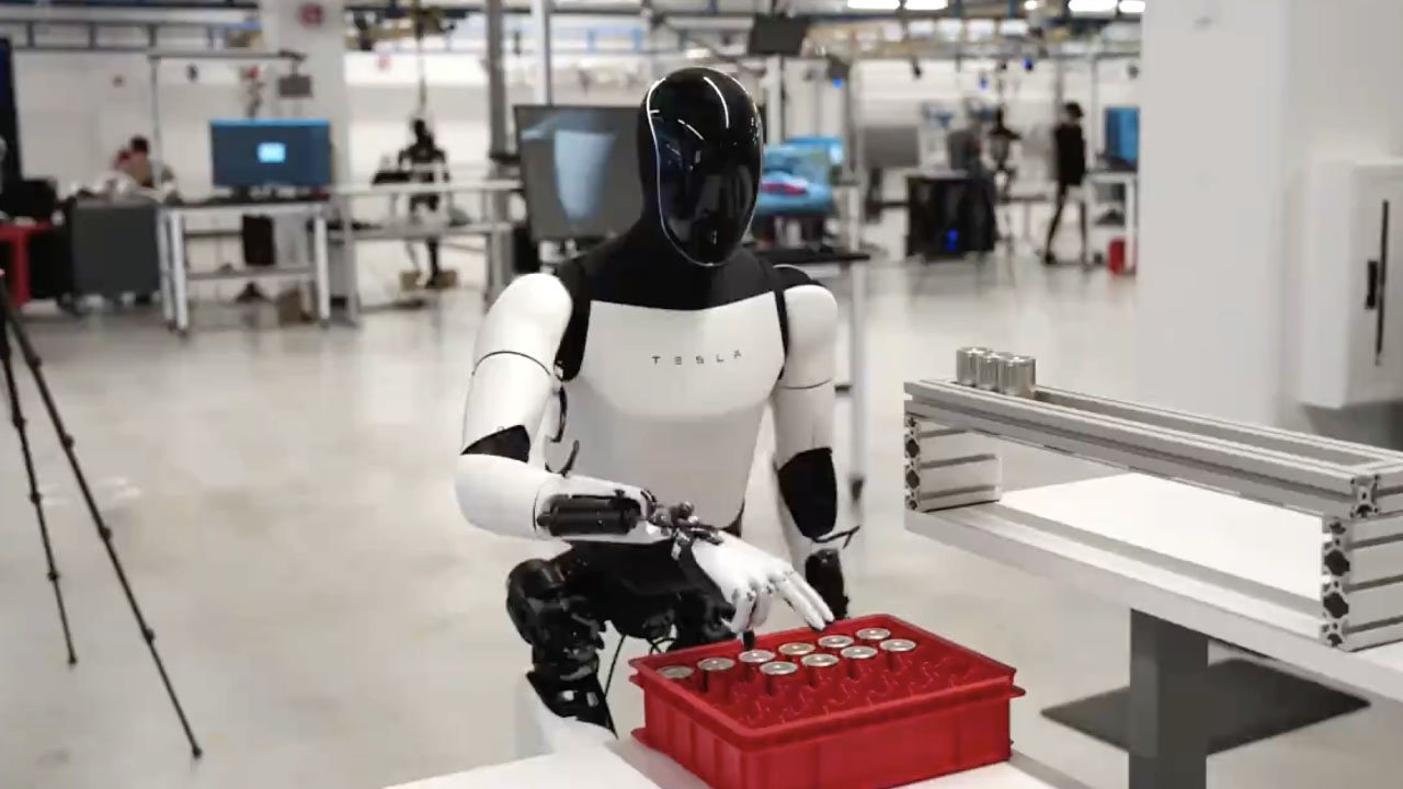Tesla Insansı Robotu Optimus İçin Yeni Video Paylaştı