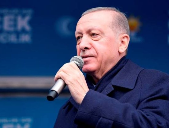 Cumhurbaşkanı Erdoğan'dan CHP'ye Demet Demet Avroları Toplayıp Paylaşıyorlar