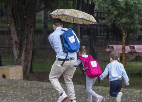 Antalya'yı Sağanak Vurdu! 5 İlçede Okullar Tatil Edildi