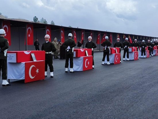Türkiye Şehitlerine Ağlıyor! Şırnak'ta Şehitlerimiz İçin Tören Düzenlendi