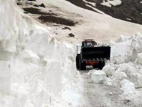 Van'da Karın Etkisiyle Hayat Durma Noktasına Geldi