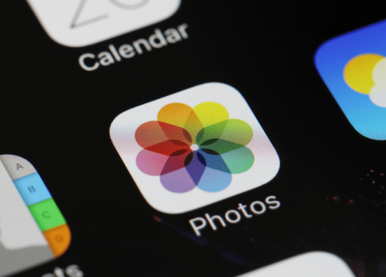 Apple Fotoğraflar Uygulamasına Yapay Zeka Desteği Getiriyor