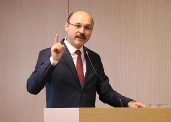 Türk Eğitim Sen Genel Başkanı Talip Geylan'dan Nezaketsizlik Gösteren İl Müdürüne Sert Tepki: Sen Kim Misin?